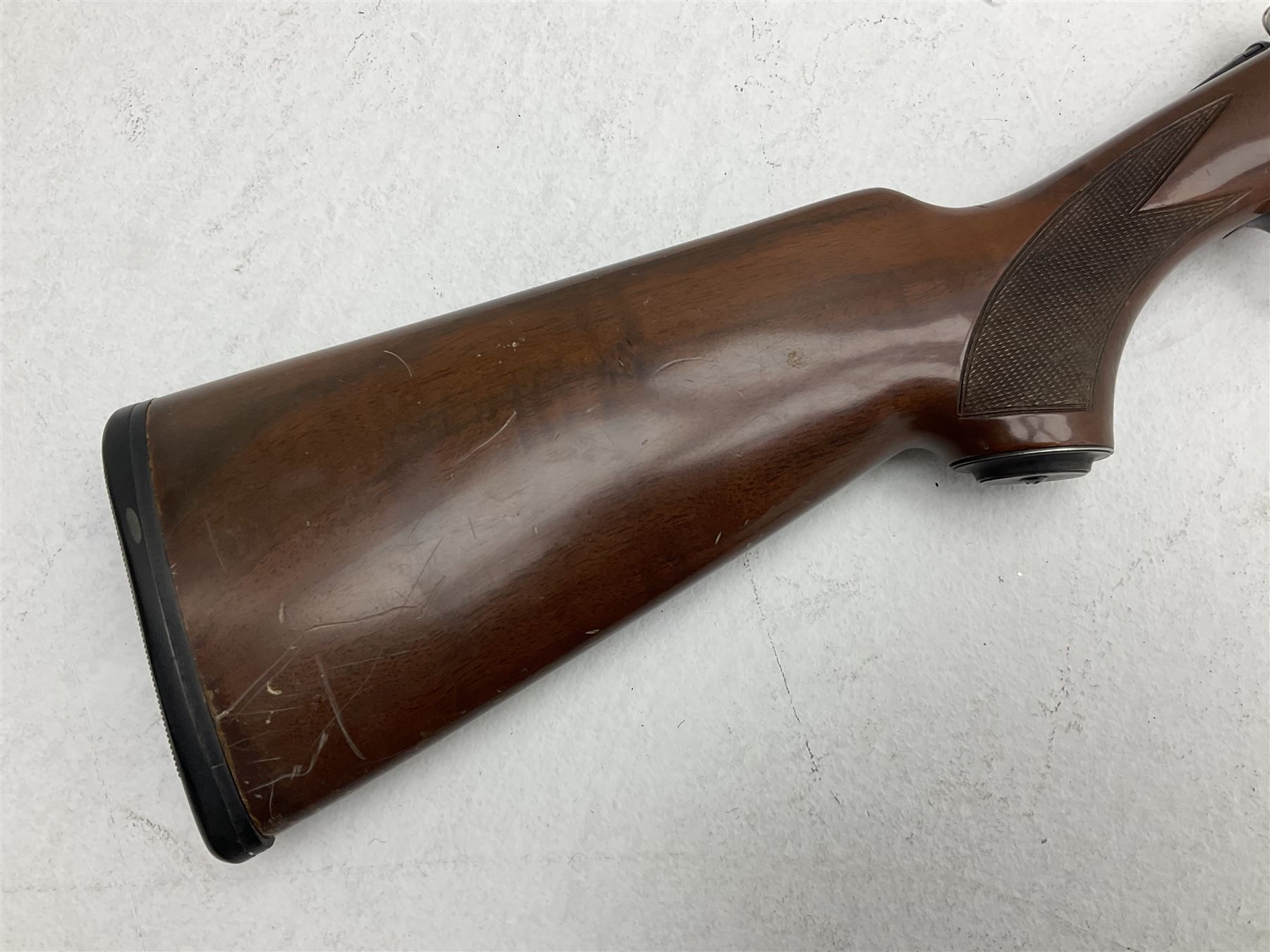 Italian Beretta Model 686 Onyx 12-bore double barrel over-and-under boxlock ejector shotgun, the 74.5cm barrels with ventilated top rib, walnut stock with chequered pistol grip and fore-end, single selective trigger Fore-end no.38044 Barrels no.5314 Action no.F38044B; together with set of five chokes (two fitted) SHOTGUN CERTIFICATE REQUIRED