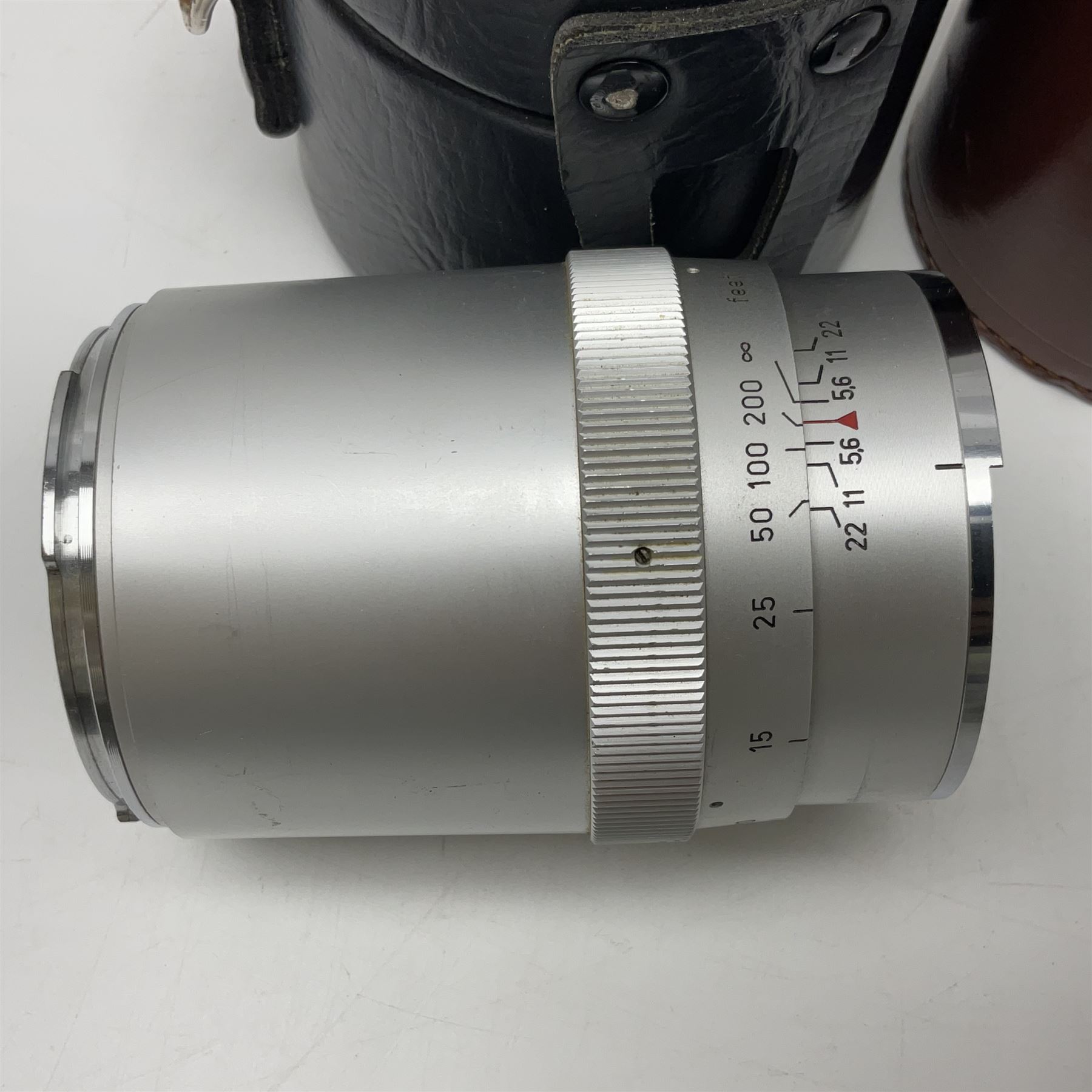 ZEISS IKON CONTAREX 4/135 2/50レンズ2本 カメラの王様と、つながる | THE MAP TIMES