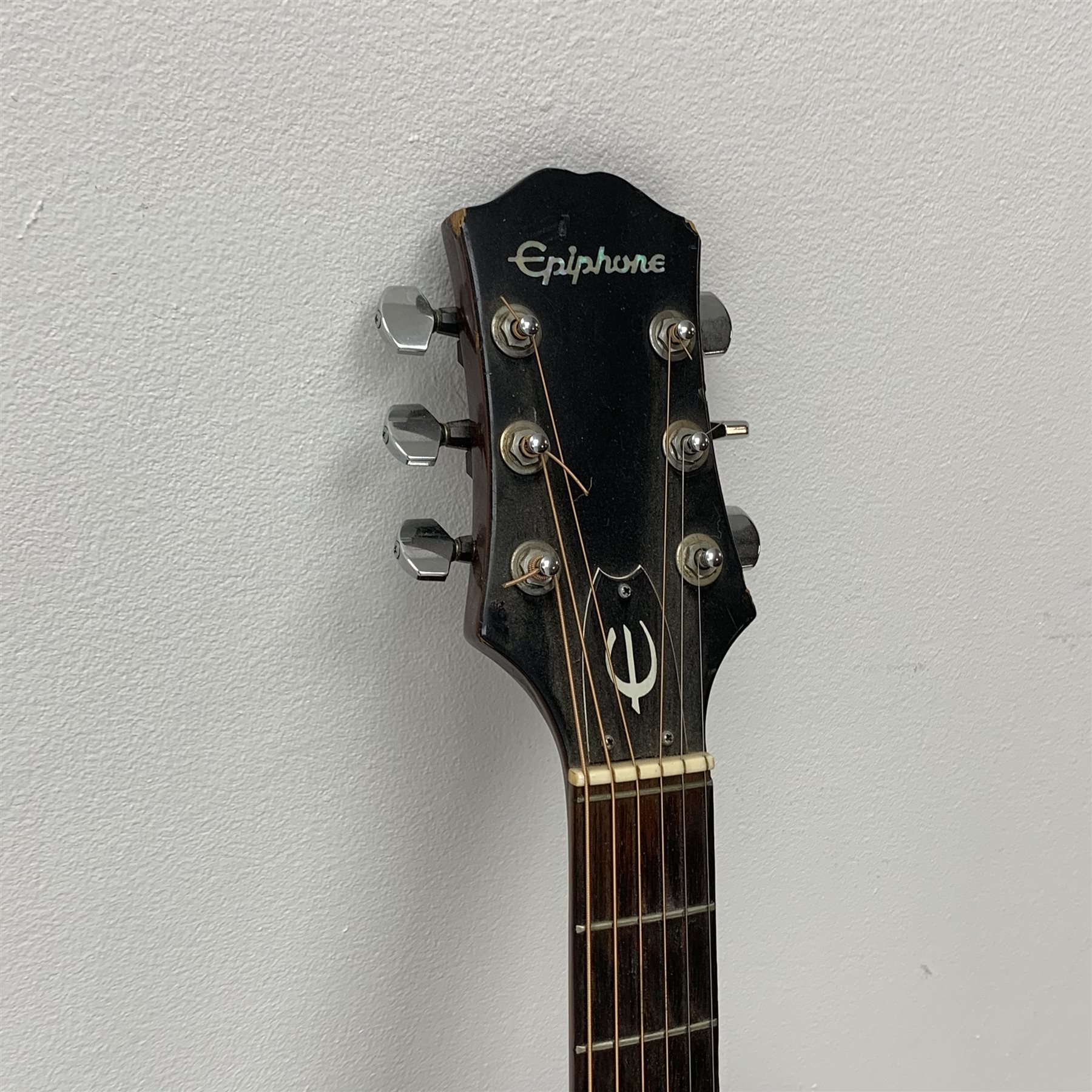  Epiphone FT-145 Texan acoustic guitar L105cm in TGI hard carrying case  