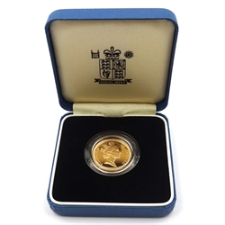 Queen Elizabeth II 1986 gold full sovereign, cased without certificate