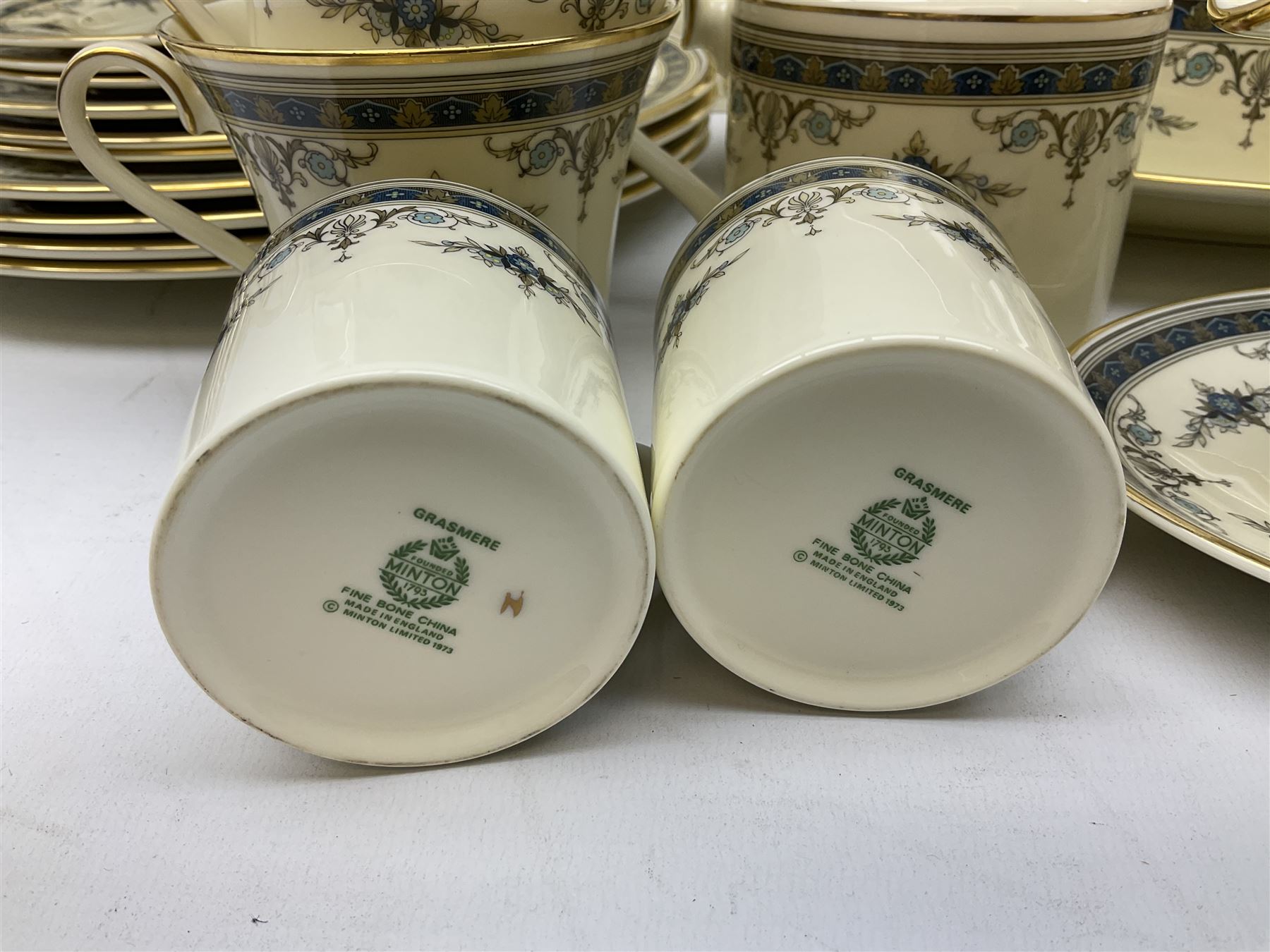 Minton Grasmere pattern dinner and tea service | Antiques