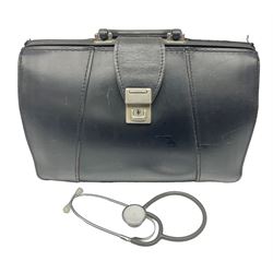 Doctor's leather bag with stethoscope, bag H28cm
