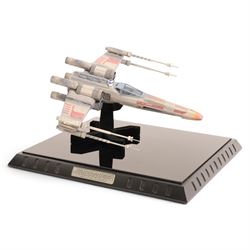Code 3 Collectibles Star Wars Luke Skywalker's X-Wing Starfighter  1:80 scale diecast replica, on display plinth with acrylic case, case H26cm, W40cm