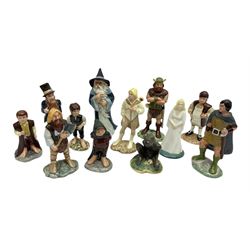 Royal Doulton Lord of the Rings figures, comprising Gollum HN2913, Aragorn HN2916, Barliman Butterbur HN2923, Galadriel HN2915, Samwise HN2925, Bilbo HN2914, Boromir HN2918, Legolas HN2917, Gimli HN2922, Gandalf HN2911, Frodo HN2912 and Tom Bombadil HN2924