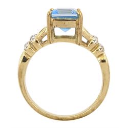 9ct gold blue topaz ring, with white topaz shoulders, hallmarked