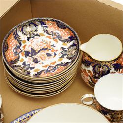 Victorian Samuel Radford Imari pattern part tea service, comprising eleven saucers, eleven cake plates, etc 