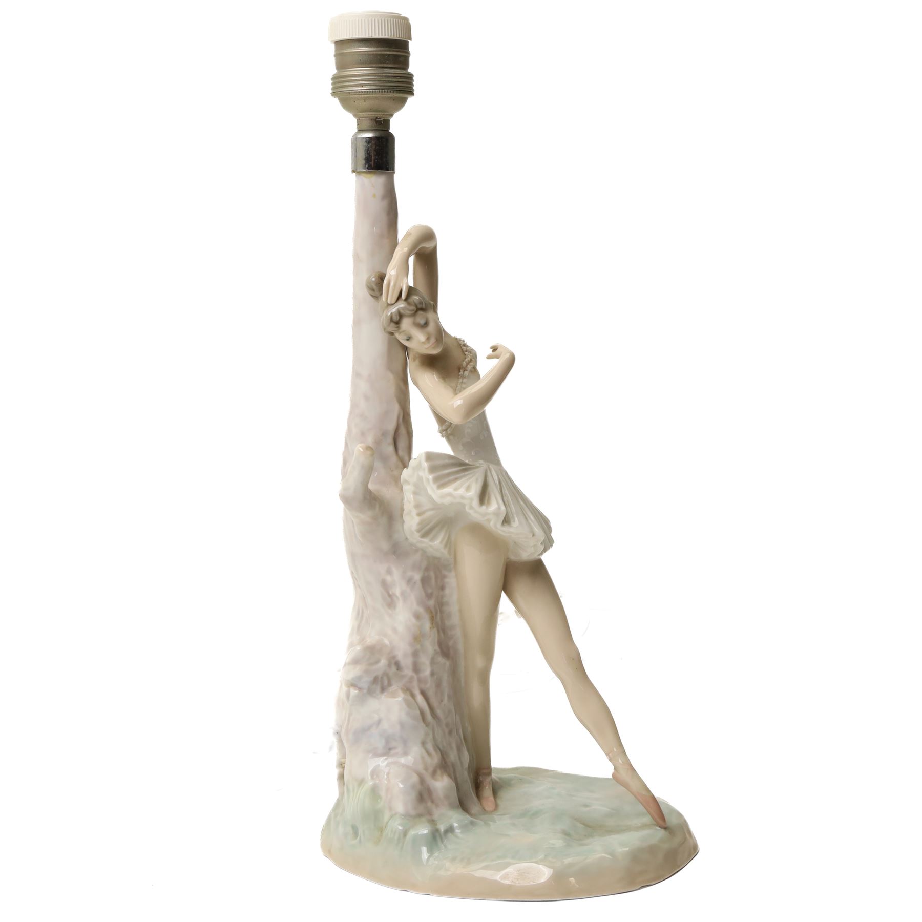Pair of Lladro lamps, modelled as a Violinist and a Ballerina, including fittings H38cm (2)