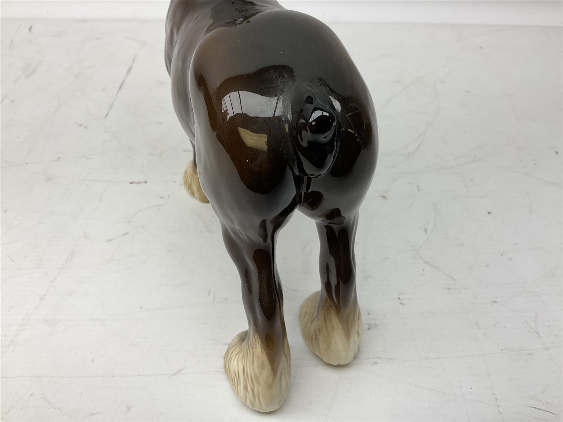 Six Beswick figures of bay horses, including large hunter no.1734, Shire horse no.818, horse with tucked head no.1549, etc (6)