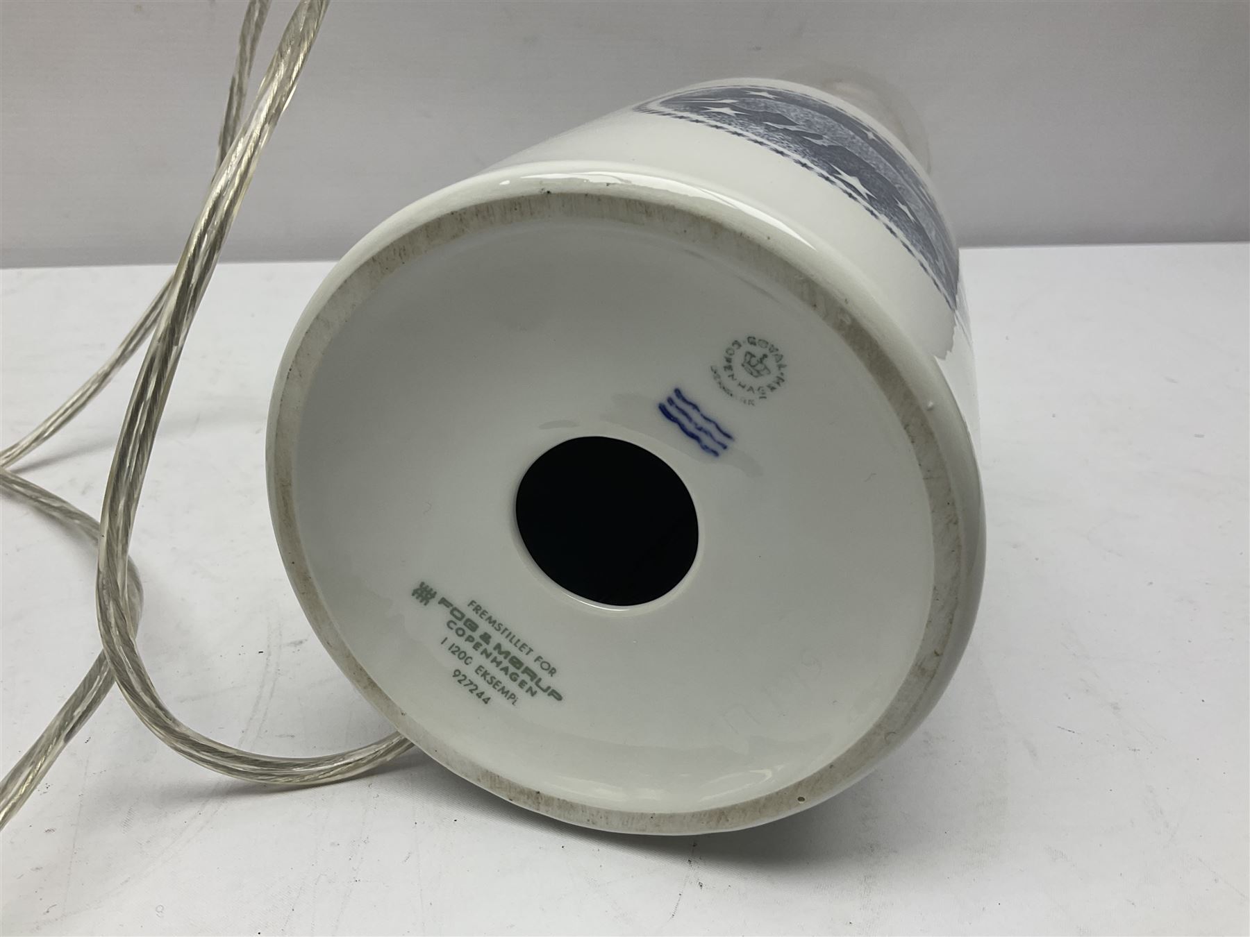 Royal Copenhagen table lamp, with zodiac sign Taurus upon a white ground, wuht printed mark beneath, H34cm 