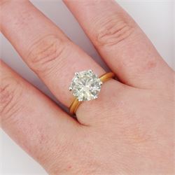 18ct gold diamond ring, six claw set with a single round brilliant cut diamond of 3.01 carat, with World Gemological Institute report
