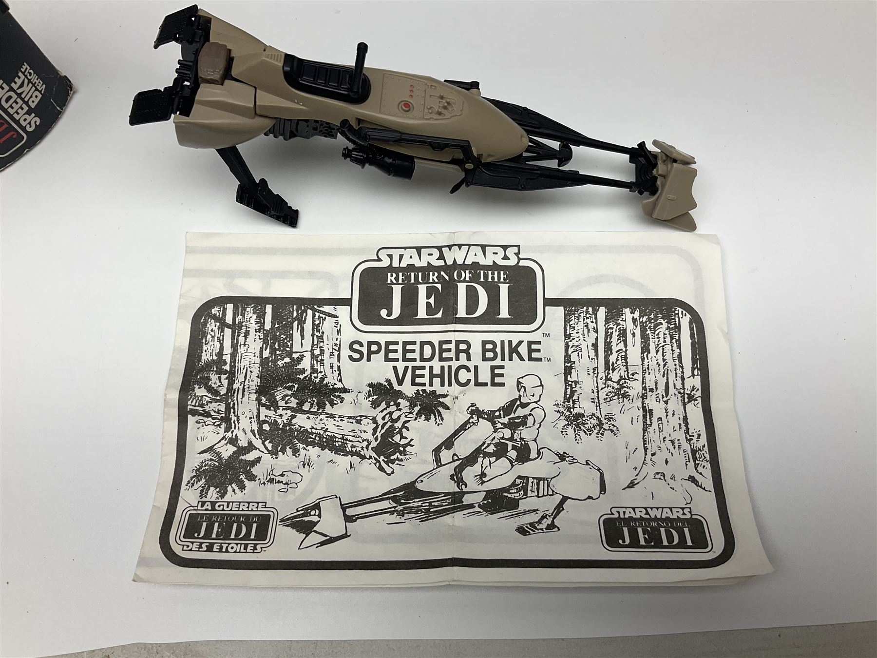 Star Wars - Return of the Jedi Scout Walker Vehicle, Speeder Bike Vehicle and Vehicle Maintenance Energiser; together with The Empire Strikes Back Cap-2 Captivator and MTV-7 Multi-Terrain vehicle; and Waddingtons 1977 Star Wars Entering the City jig-saw puzzle; all boxed (6)