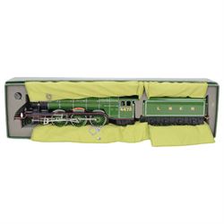 ACE Trains 0 gauge E/6 LNER A3 Class 4-6-2 locomotive 'Flying Scotsman' no. 4472, with tender, in LNER green livery, boxed with instructions
