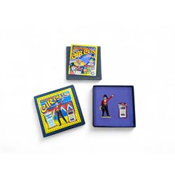 Britains Circus Ringmaster & Billboard no. 8666, boxed