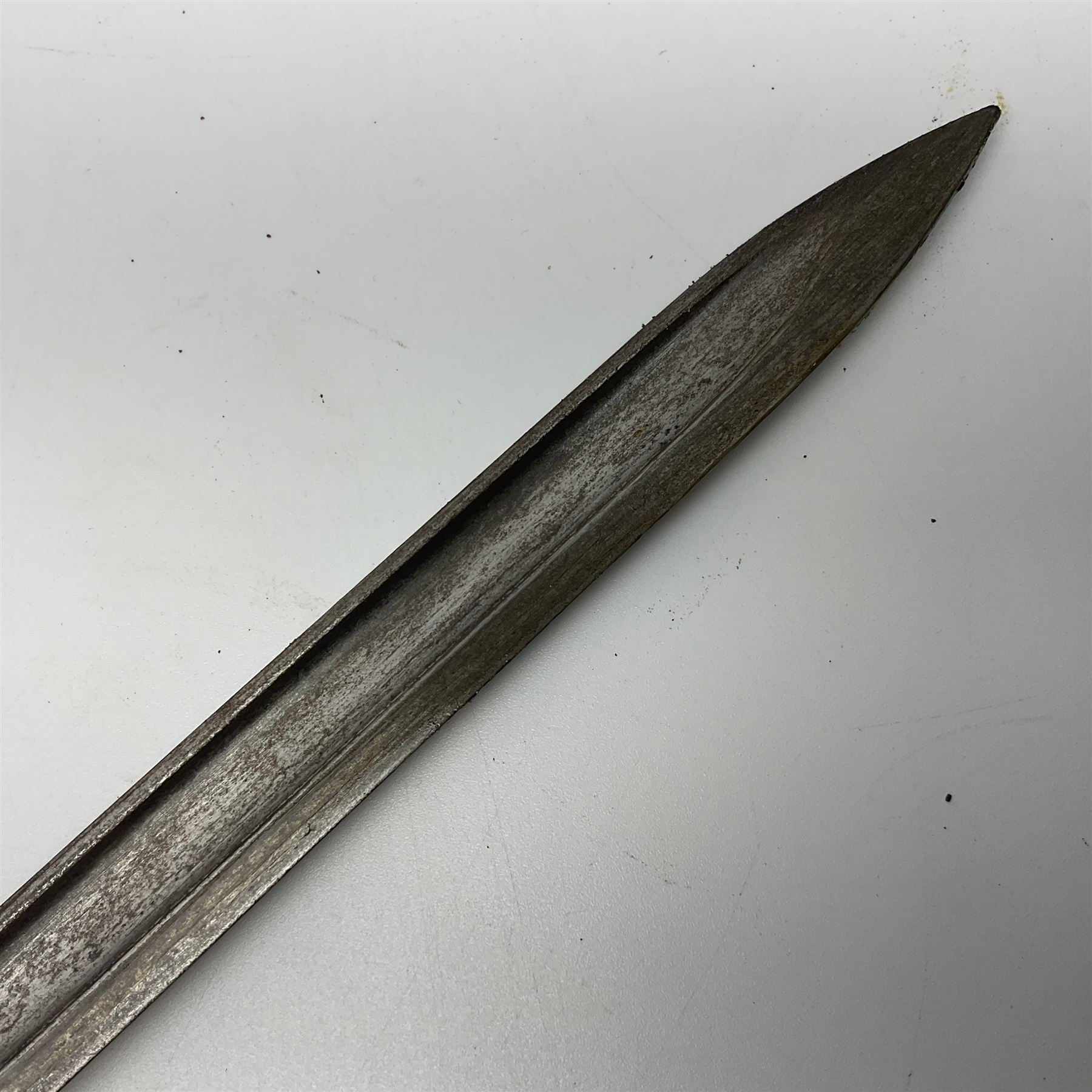 French Model 1892 Mannlicher Berthier bayonet with 39.5cm fullered blade; in metal scabbard with leather frog L54cm overall; and French Model 1874 epee bayonet (no scabbard) (2)