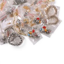 Quantity of costume jewellery, including stud earrings, pendant necklaces, bracelets and bangles etc