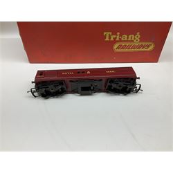 '00' gauge - Tri-ang RS.5 set box with 0-6-0 locomotive No.43775 and tender and various goods wagons (no track); Tri-ang Rocket Launcher and Royal mail Van; both in boxes; and quantity of trackside buildings and other accessories