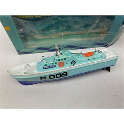 Five model boats - Sutcliffe clockwork Tiger Speedboat; boxed; Motor Sailor battery operated yacht; boxed; Waterline battery operated police launch; boxed; and Tri-ang Scalex 'Aberdeen' North Sea Drifter; boxed, with another similar unboxed (5)