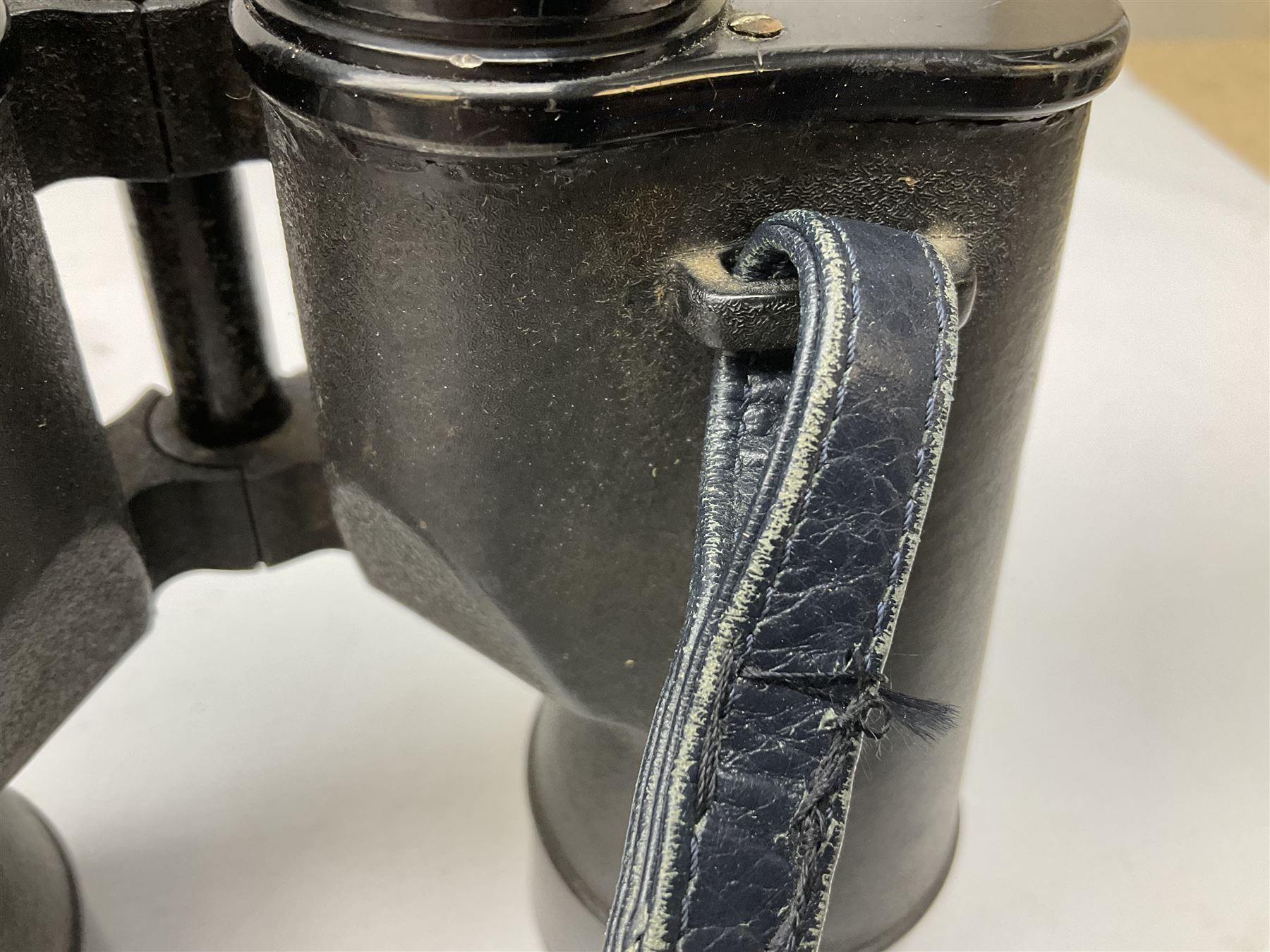 Pair of WW2 Bausch & Lomb U.S. Navy 7 x 50 binoculars, Mk.1 Model 2, impressed BU Ships No.80975 1941, serial no.OY6585, with neck strap