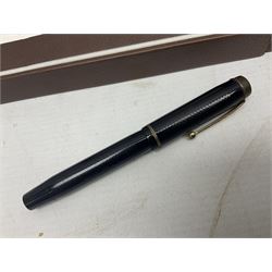 Circa 1930s Mentmore Auto Flow button fill fountain pen, the black barrel and cap with single narrow band and gold nib stamped Osmi Ridium 14ct, together with two gold nib fountain pens, each marked Huahong, the first stamped 14K 580, and second stamped 8K, both housed in Mentmore boxes (3)
