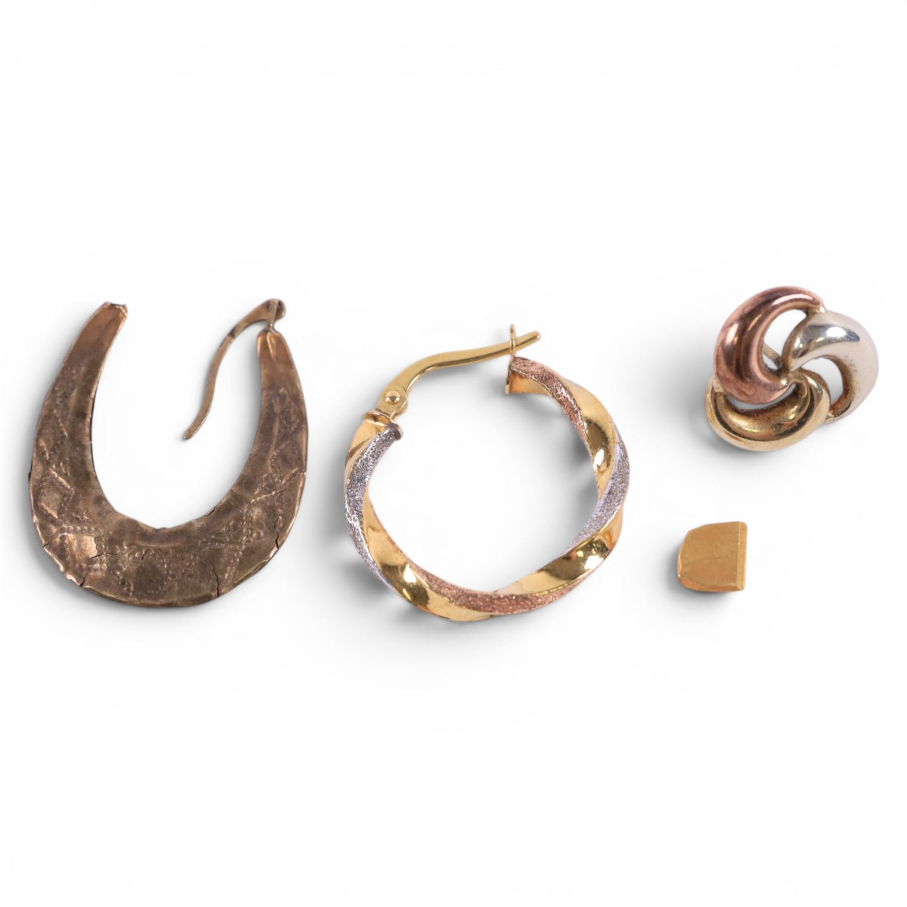 Gold oddments, including 22ct gold fragment and 9ct gold odd earrings