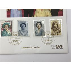 Queen Elizabeth II 2001 gold full sovereign coin, housed in 'Celebrating the Queen Mother's 101st Birthday' commemorative cover 