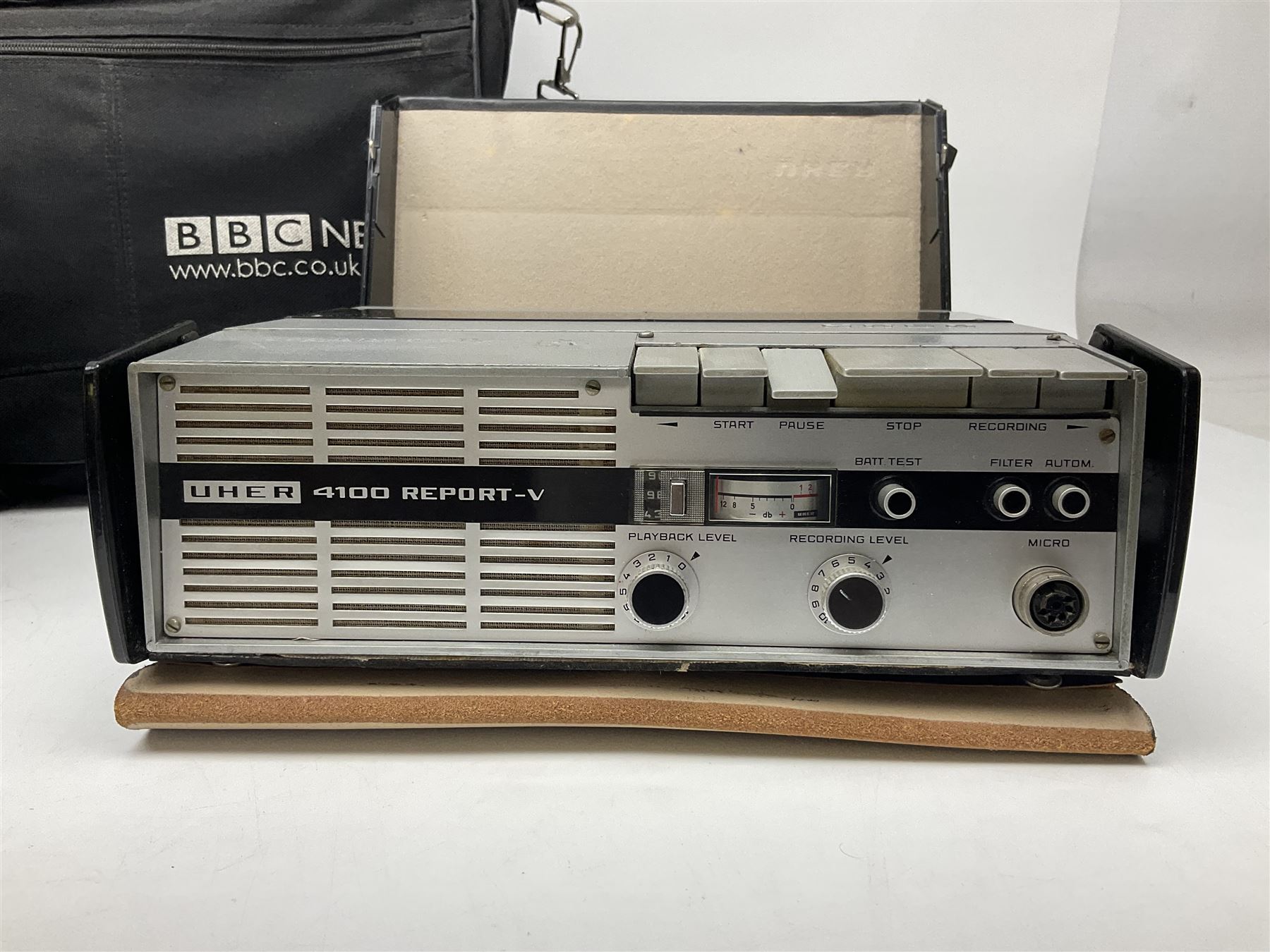 Uher 4100 Report-V professional tape recorder, with case, together with Uher 4000 Report professional tape recorder 