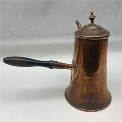 19th century copper coffee pot with a wooden handle, H28cm 
