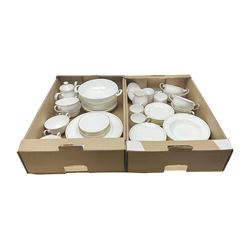 Crownford Queen's China Elegance pattern part tea and dinner service, to include Dinner plates, eight soup bowls, four tea cups etc 