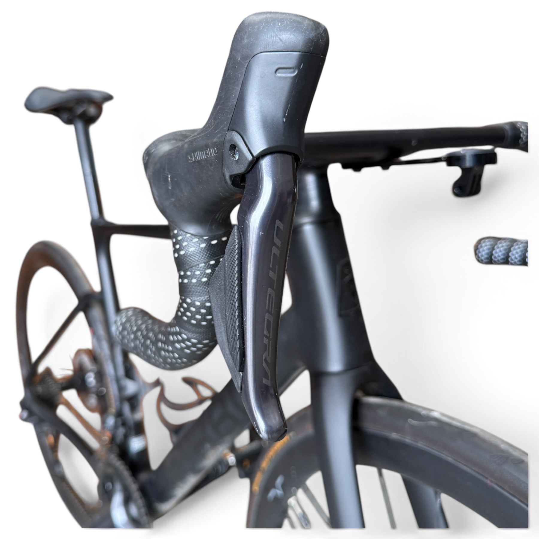 Ribble - Endurance SLR carbon bicycle, electronic gears, Garmin rally pedals, continental tyres, Shimano brakes, 2x12-speed, medium