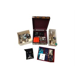 Colleciton of jewellery, including hatpins, brooches, silver earrings, etc