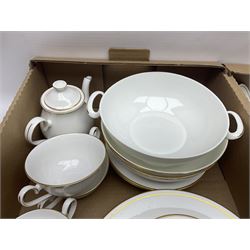 Crownford Queen's China Elegance pattern part tea and dinner service, to include Dinner plates, eight soup bowls, four tea cups etc 