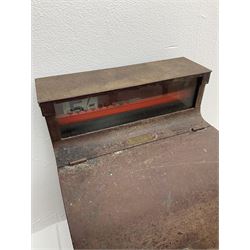 An Antique cash register, made by The National Cash register Co, Ltd. London, H43. 