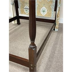 Early 20th century Chippendale style mahogany four poster bed, projecting dentil cornice with egg and dart mouldings and blind fretwork frieze, tapering reeded supports, with bed base