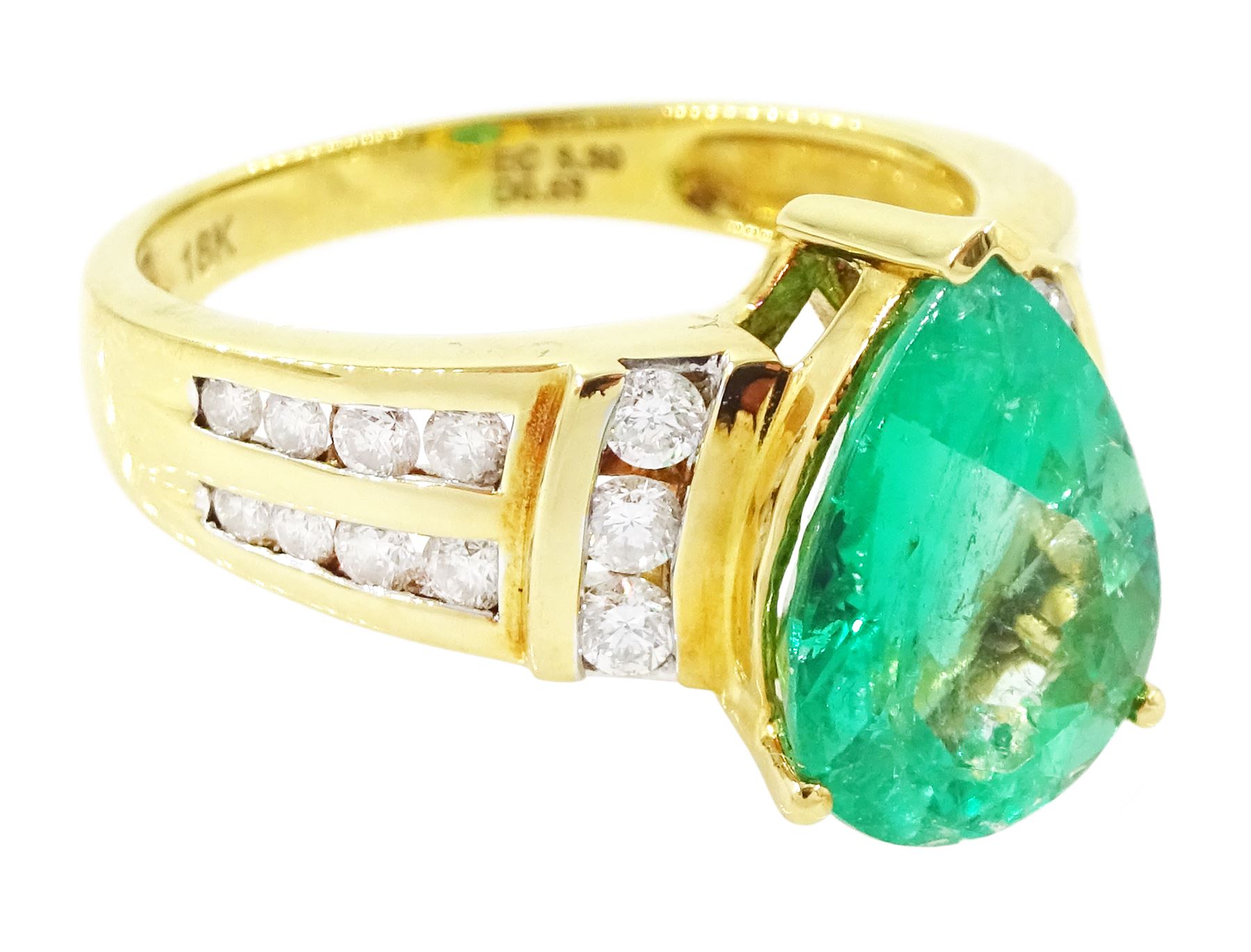 18ct gold Colombian emerald and diamond ring by Iliana, single pear cut emerald of approx 3.25 carat, with three round brilliant cut diamonds set either side and diamond set shoulders, hallmarked, total diamond weight 0.53 carat