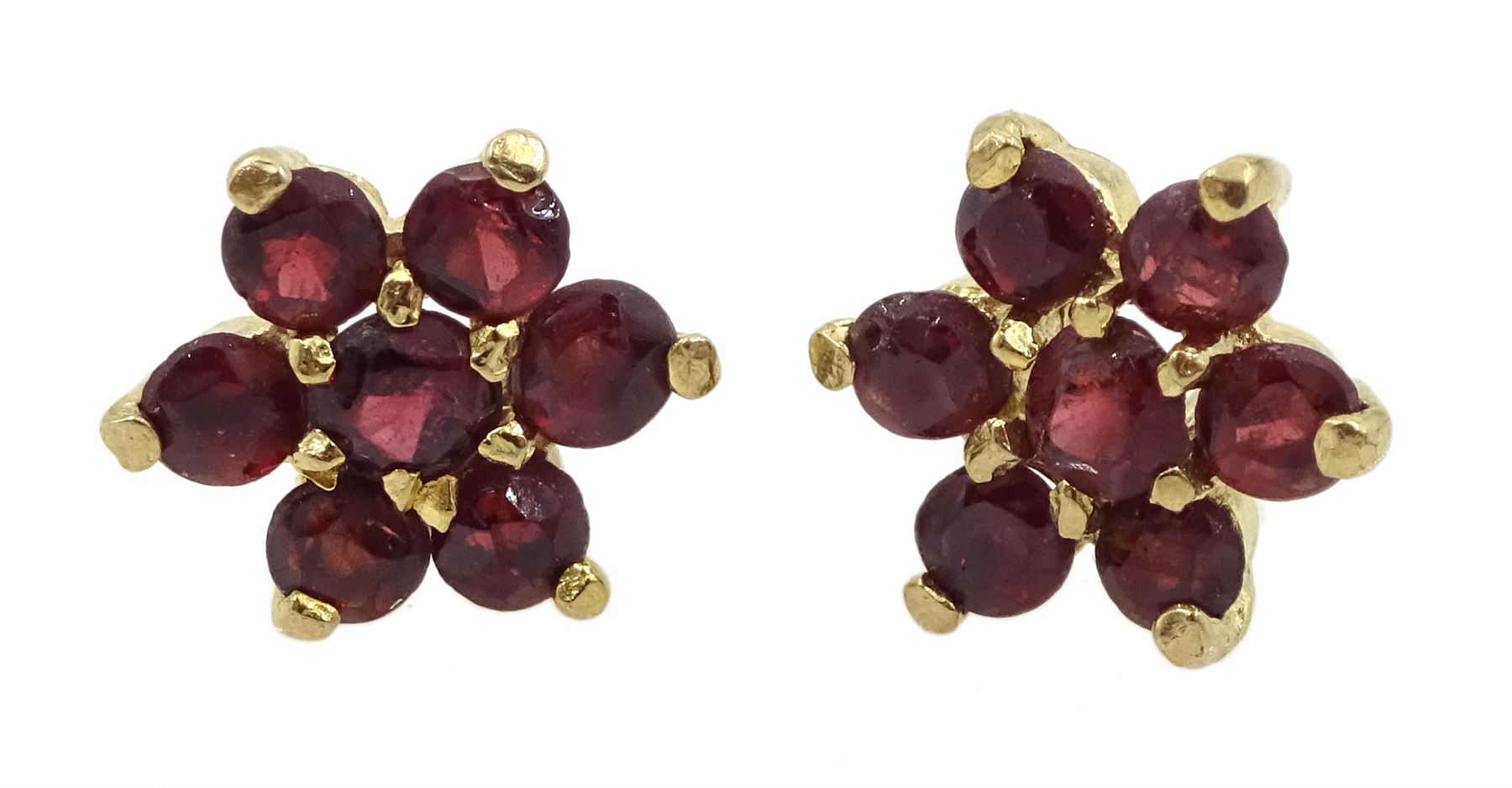 Pair of 9ct gold garnet flower stud earrings, stamped 375