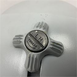 Silver grey SPH-4B Flight Helmet as used by helicopter pilots in the USAF and US Army in the 1990s; made of epoxy resin reinforced fibreglass; fitted with clear and tinted visors and complete with an M-87A/AIC boom mike; original condition and bench tested.