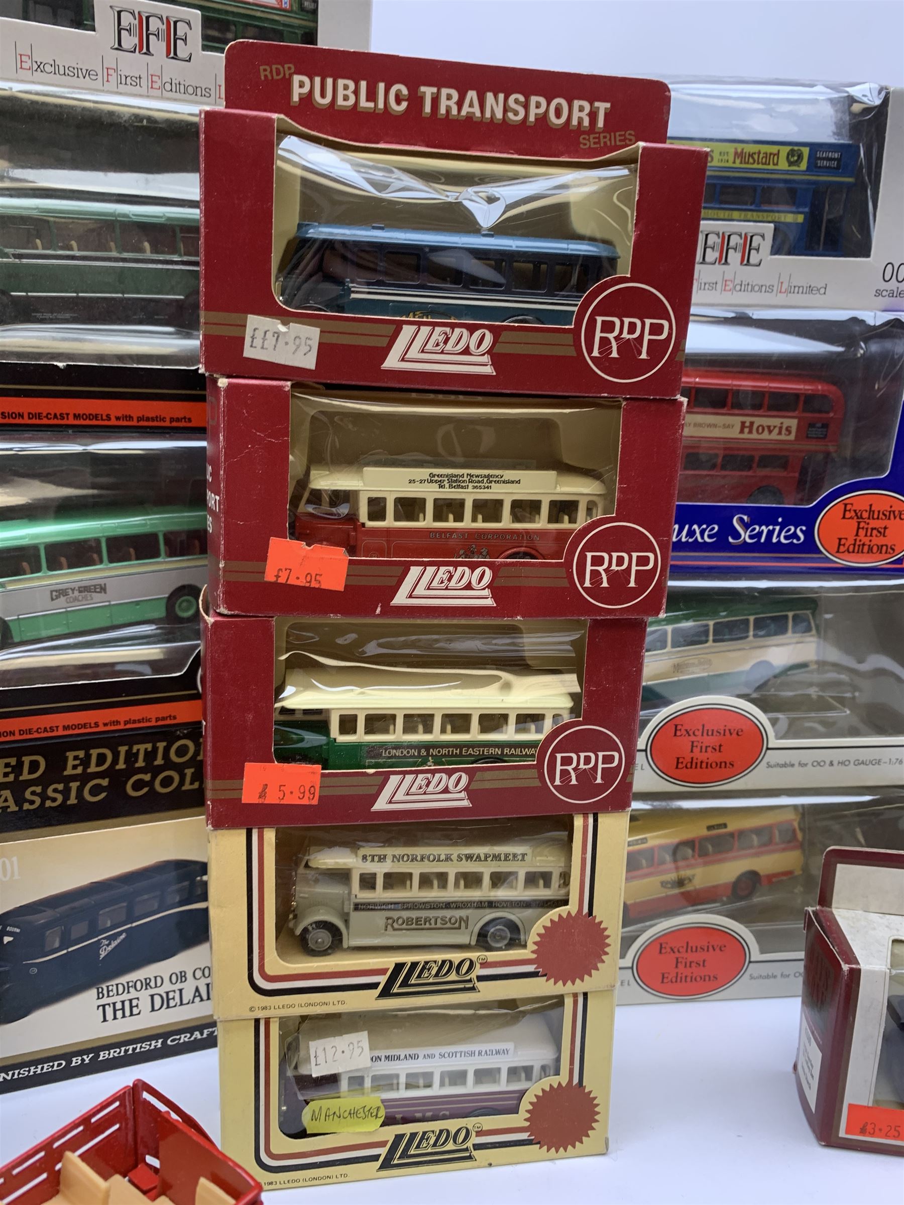 Various makers - twenty-eight die-cast models of buses by EFE (Exclusive First Editions), Lledo, Days Gone etc including GB Models limited edition Bedford OB Coach No.45/1000 with certificate; most boxed but six unboxed (28)