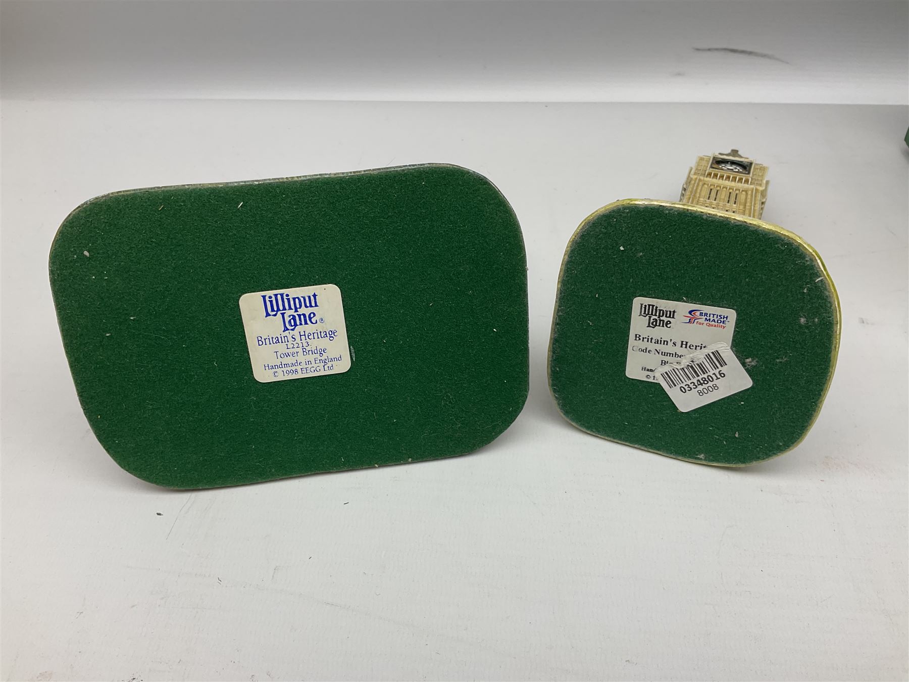 Thirteen Lilliput Lane models to include 'The King's Arms', Britain's Heritage collection Edinburgh Castle,  Tower Bridge, Big Ben, English Collection 'Bluebell Arms', etc, six boxed with deeds