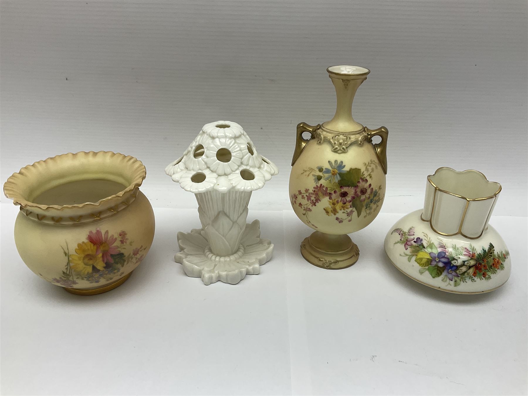 Collection of Royal Worcester and similar ceramics, including blush ivory trinket dishes, vases etc 