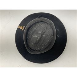 WW2 British black felt beret with Pioneer Corps cap badge, with Kangol Wear maker's mark dated 1943; and a British Army green webbing belt (2)