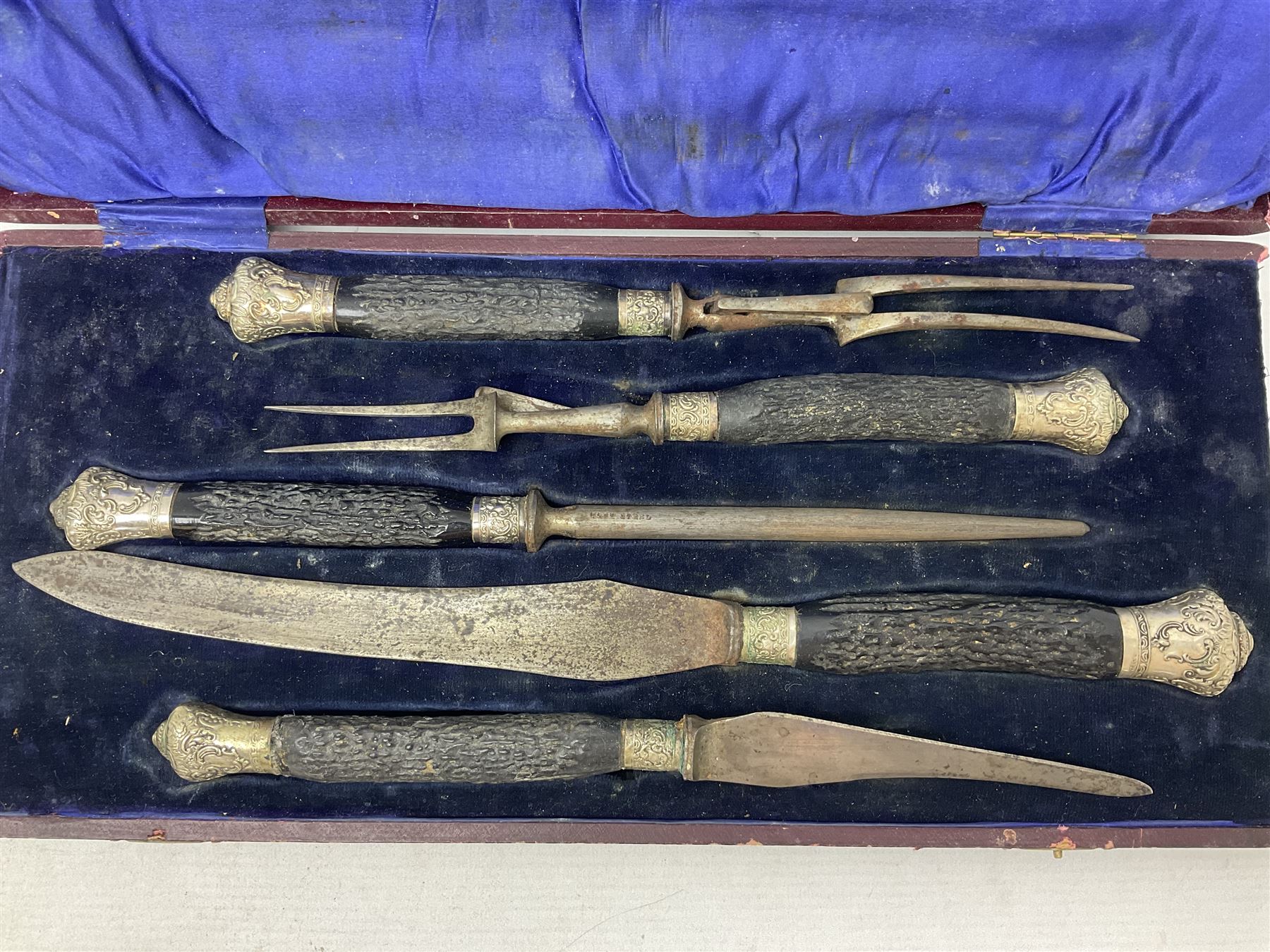 James Deakin & Sons five piece horn handled carving set, in blue velvet lined fitted case, L43cm
