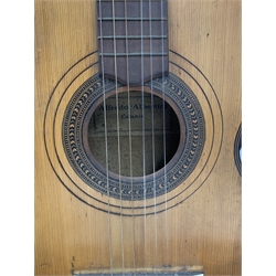 Alfredo Albertini Catania acoustic guitar in carrying case