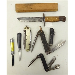  Collection of Pocket Knives including a 1937 jackknife by Wade & Butcher, WWII folding knife stamped 1942, 1950s military folding knife stamped HM Slater, military clasp knife by marked Encore T. Turner & Co, Japanese Trench knife etc (7)  