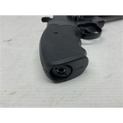 Marksman 1018 spring action BB pistol, serial no.121912951321, L27cm in original packaging with ball dispenser; and KWC .177 cal. CO2 revolver, serial no.31128882, L31cm (2)  NB: AGE RESTRICTIONS APPLY TO THE PURCHASE OF AIR WEAPONS.