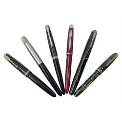 Group of fountain pens, to include Conway Stewart 84, the veined green marble body with gold nib stamped 14ct, Wyvern Perfect Pen No 81 with gold nib stamped 14ct, Parker Duofold with gold nib stamped 14K, Platignum etc (6)