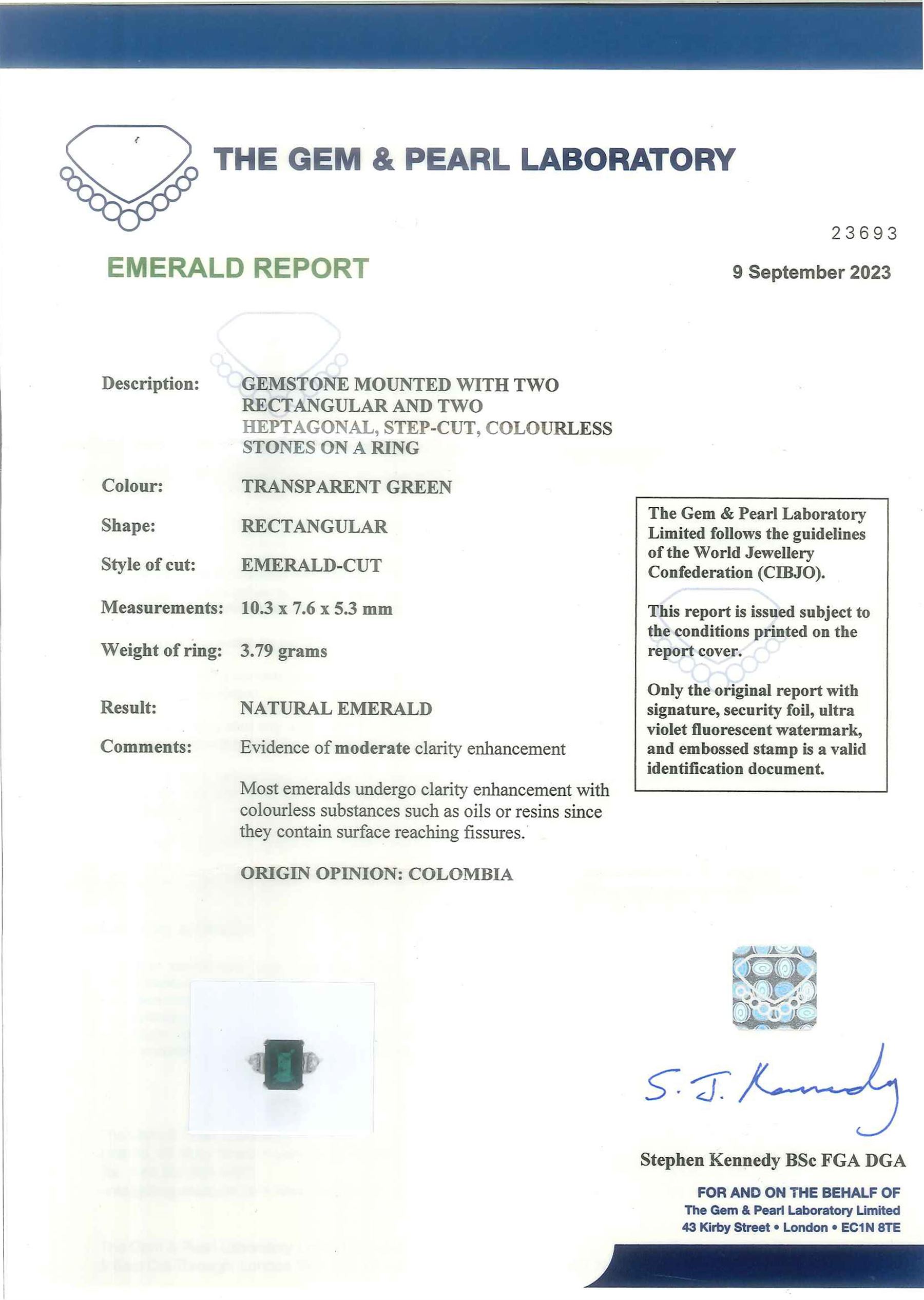 Platinum Colombian emerald and diamond ring, single emerald cut emerald of approx 3.00 carat, each side set with a single baguette cut and heptagonal cut diamond, with The Gem & Pearl Laboratory report