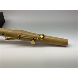 Moeck Flauto Leggero 253LK Knickbass Barock four-piece maple recorder with angled neck piece, cased.