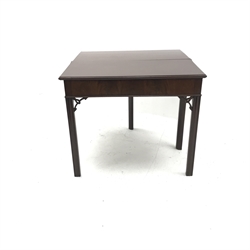 Georgian mahogany tea table, folding top, square reeded supports, W87cm