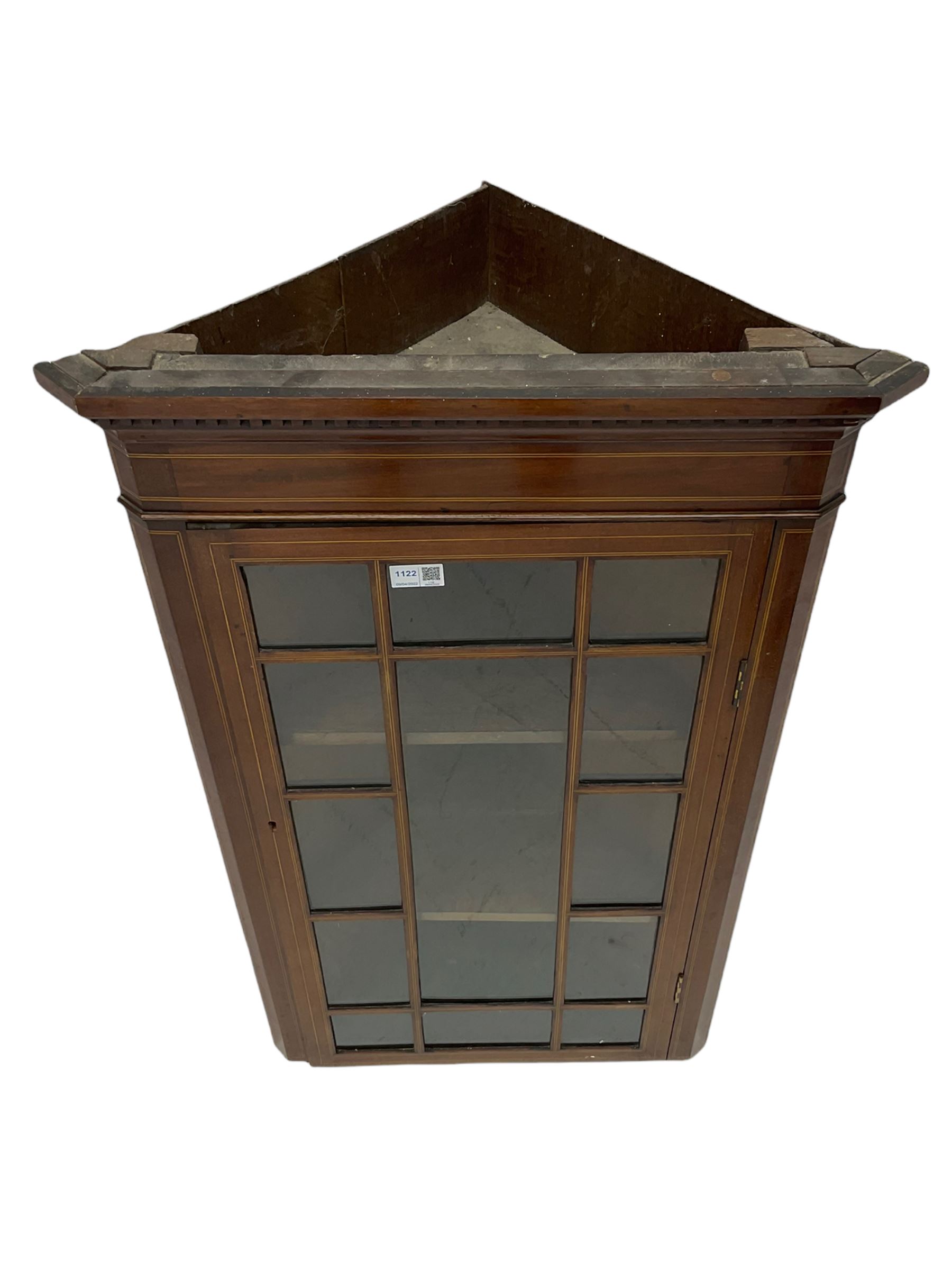 Edwardian mahogany wall hanging corner display cabinet, projecting dentil cornice over astragal glazed door (W56cm, H93cm), and an Edwardian mahogany nest of three tables (46cm x 36cm, H60cm)