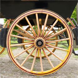 “The Duchess” Char-a-banc, ex. Bath Carriage Museum previously owned by B.J. Wicks & Son, Built by John Marstons, Birmingham.


A four wheeled horse drawn Char-a-Banc n named 